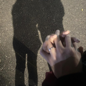 手伸进女朋友内裤里视频网站
